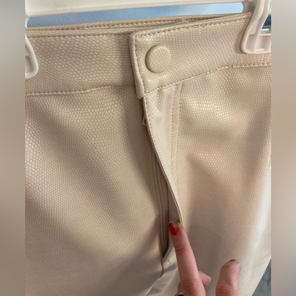 H&M women’s faux white snakeskin skirt size 16 - Picture 3 of 5